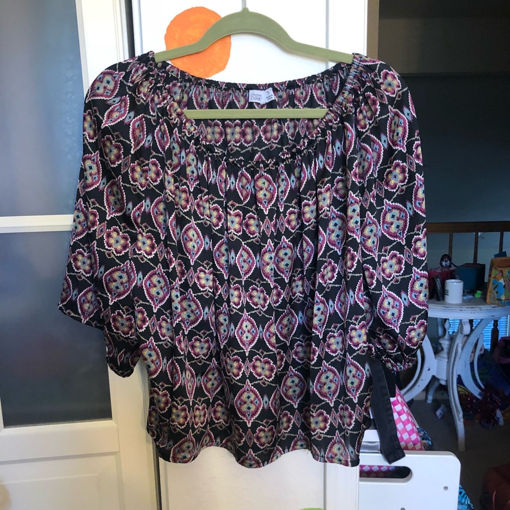 Patterned Flowy Blouse